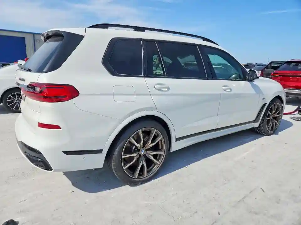 5UXCX6C09N9J04849 2022 BMW X7-2