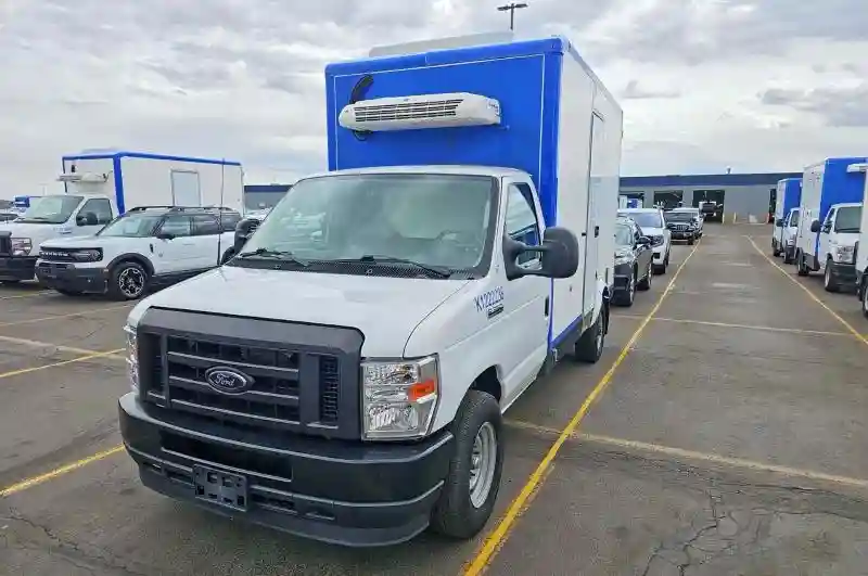 1FDWE3FN5RDD00733 2024 FORD ECONOLINE-1