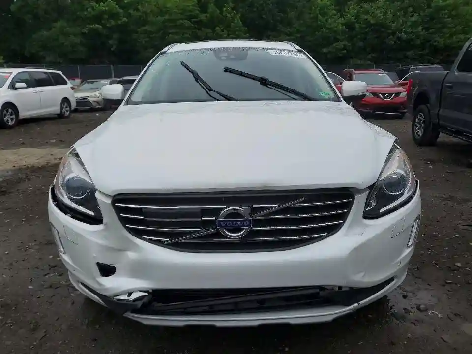 YV449MRU4H2126329 2017 VOLVO XC60-4