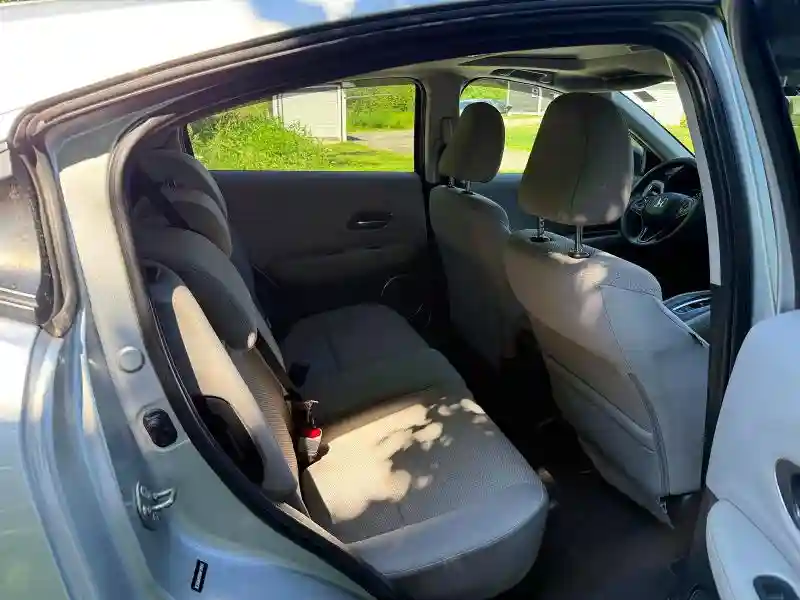 3CZRU6H55GM716831 2016 HONDA HR-V-5