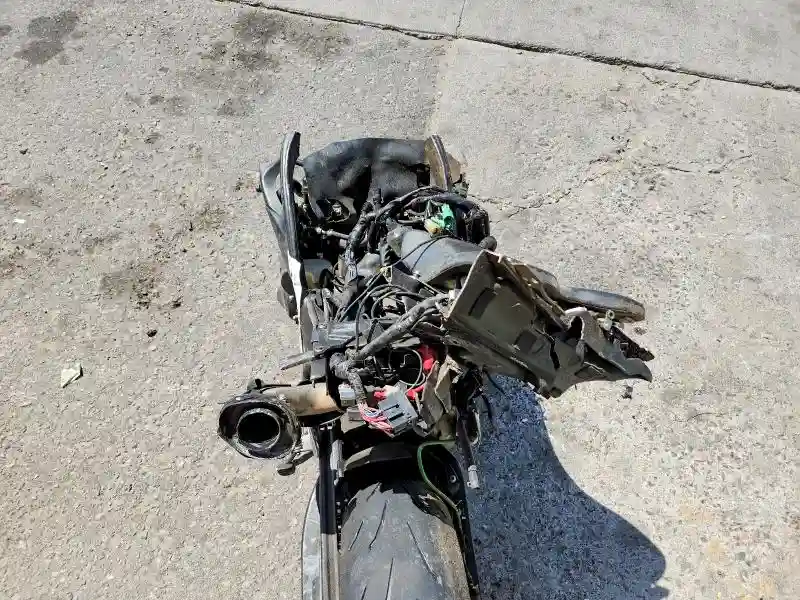 JYARN23E1AA007588 2010 YAMAHA YZF1000-5