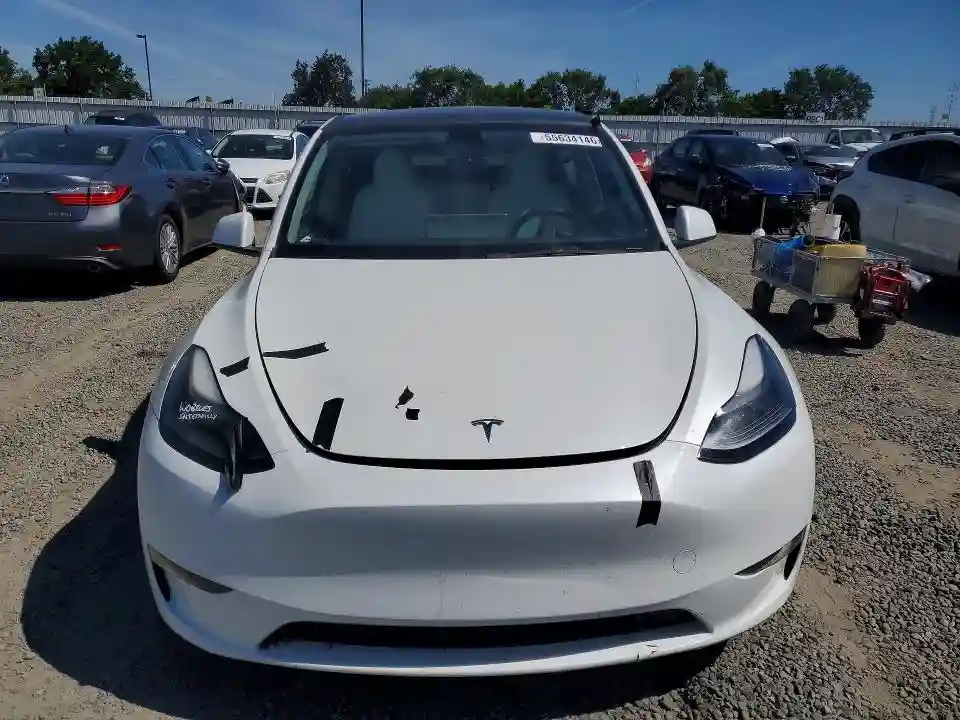 7SAYGDEEXPF685178 2023 TESLA MODEL Y-4