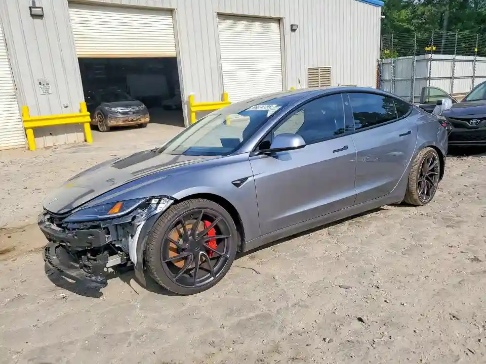 5YJ3E1ET4SF938529 2025 TESLA MODEL 3-0