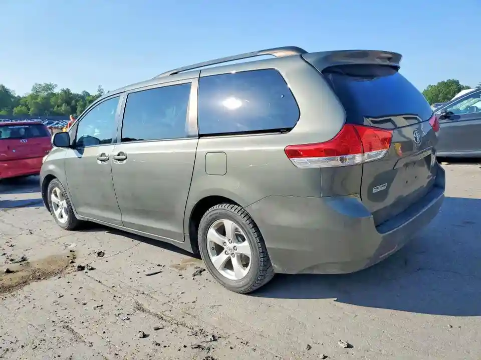 5TDKK3DC3CS186739 2012 TOYOTA SIENNA-1