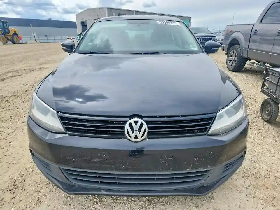 3VWDK7AJ3EM393134 2014 VOLKSWAGEN JETTA-4