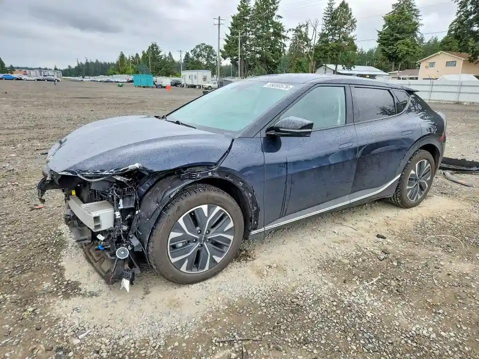KNDC34LBXP5612292 2023 KIA EV6 LIGHT-0