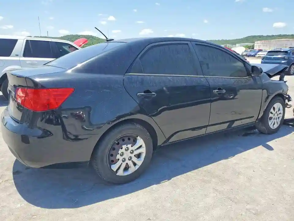 KNAFT4A21D5708885 2013 KIA FORTE-2