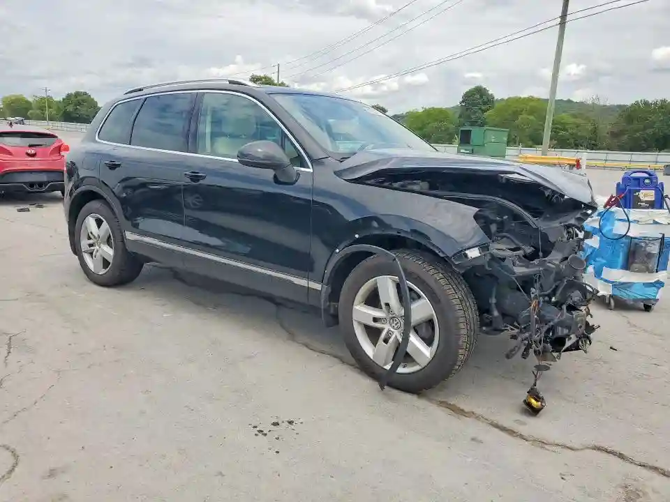 WVGEF9BP0ED009456 2014 VOLKSWAGEN TOUAREG-3