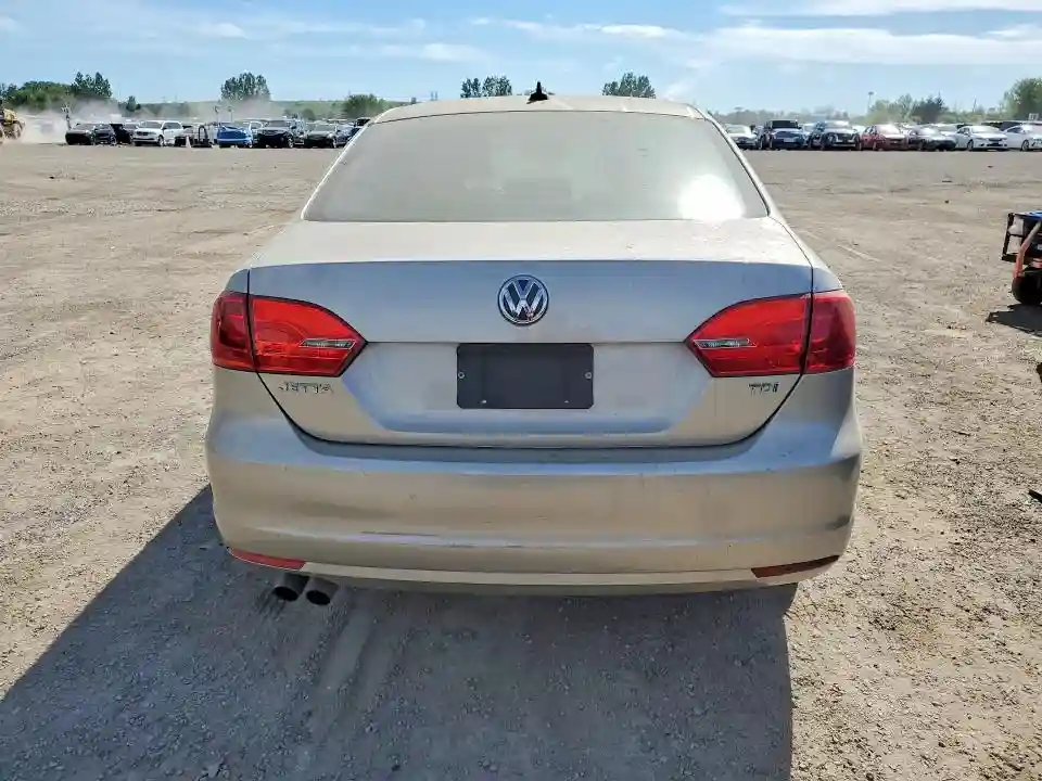 3VWLL7AJ2EM259112 2014 VOLKSWAGEN JETTA-5