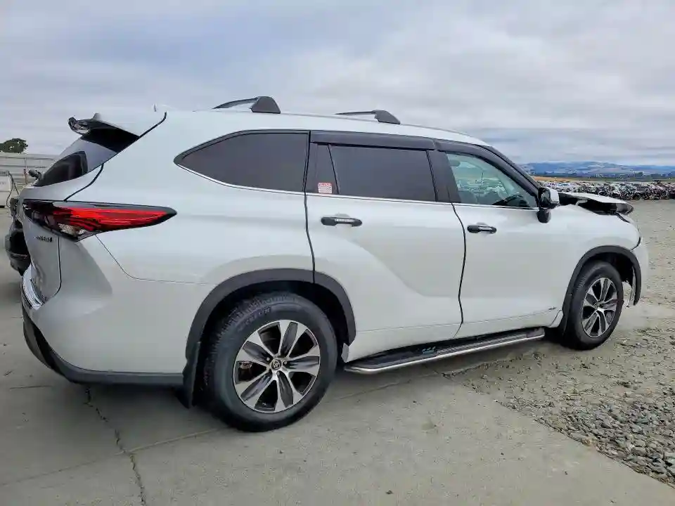 5TDHBRCH2NS545818 2022 TOYOTA HIGHLANDER-2