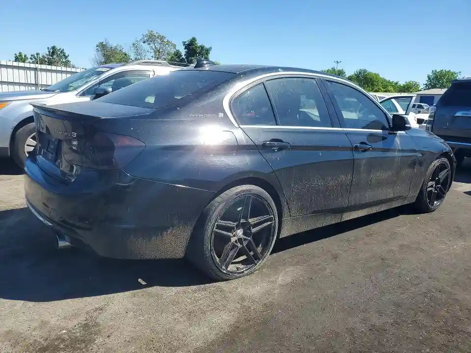 WBA3F9C53DF484446 2013 BMW 1 SERIES-2