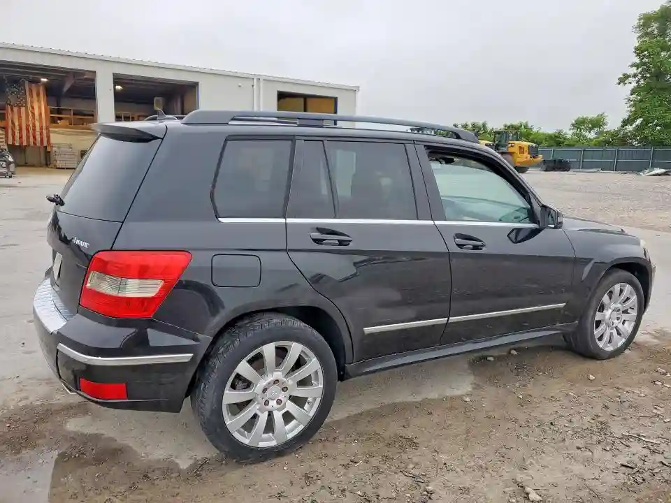 WDCGG8HB1BF573773 2011 MERCEDES-BENZ GLK-CLASS-2