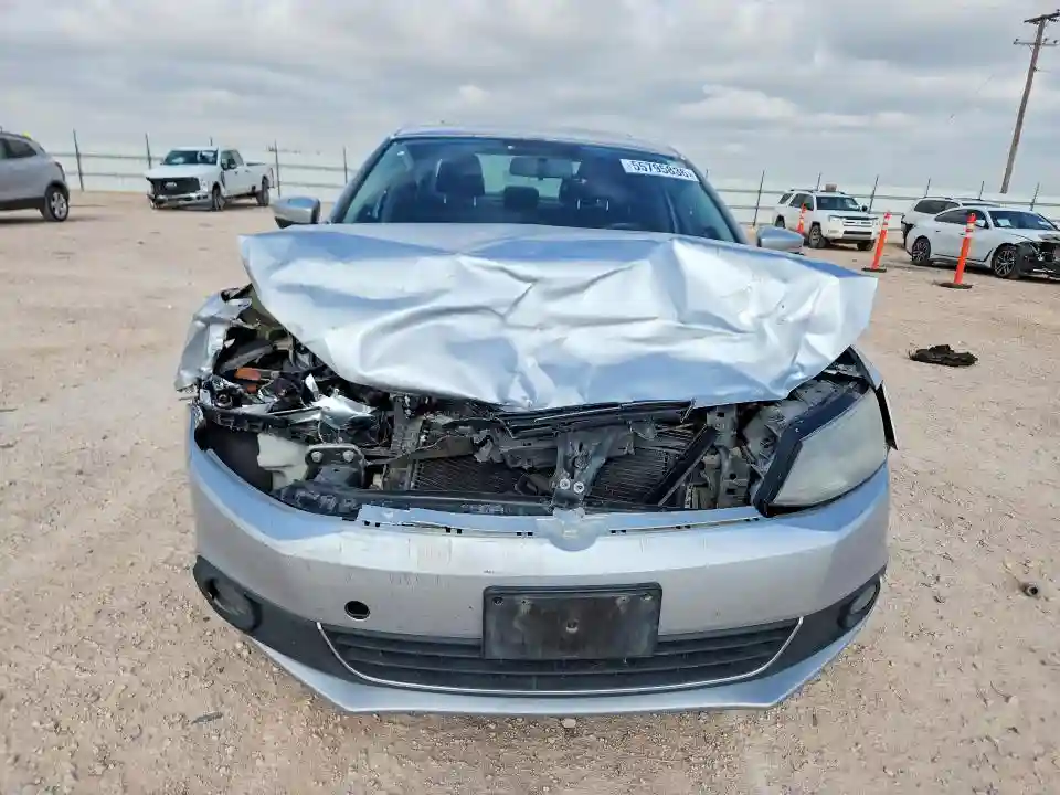 3VWLL7AJ7EM361263 2014 VOLKSWAGEN JETTA-4