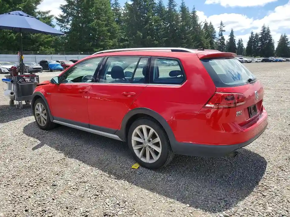 3VWM17AU9HM526920 2017 VOLKSWAGEN GOLF-1