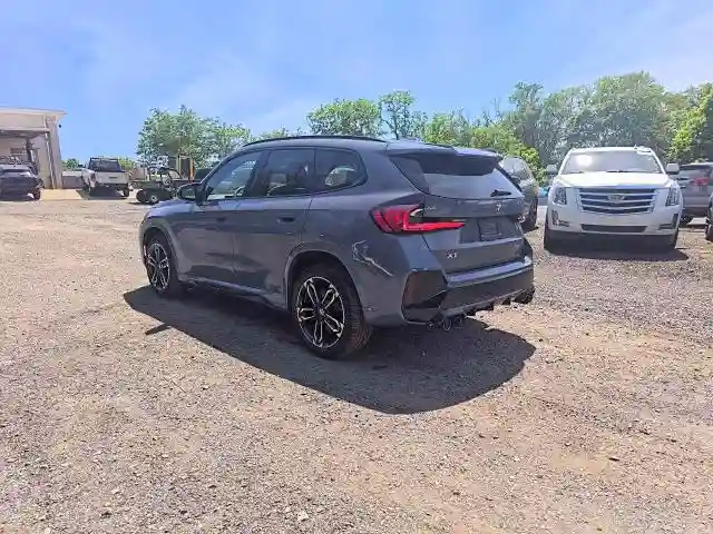 WBX13EF09T5515539 2026 BMW X1-1