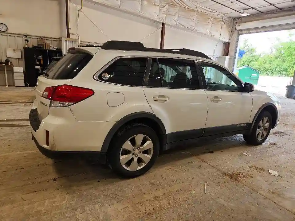 4S4BRCKC2A3377349 2010 SUBARU OUTBACK-2