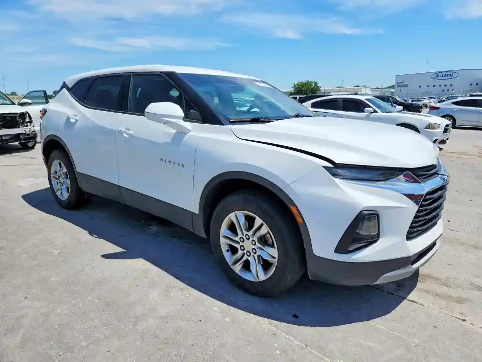 3GNKBBRAXKS694211 2019 CHEVROLET BLAZER-3
