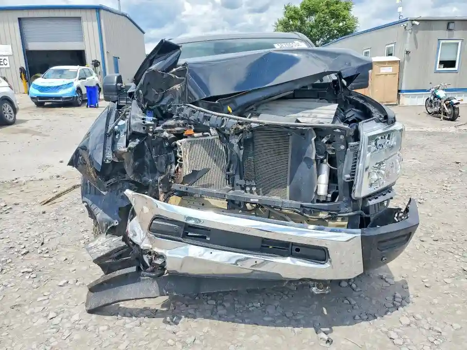 1N6AA1FB4PN118059 2023 NISSAN TITAN-4