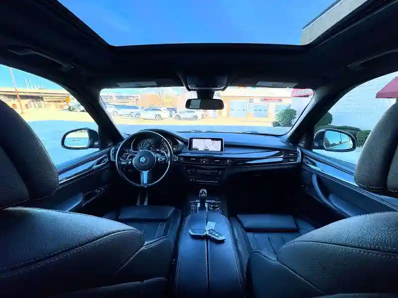 5UXKR6C55J0U15260 2018 BMW X5-5
