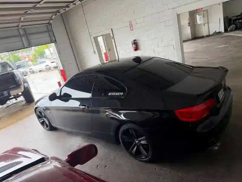 WBAKE3C50BE557478 2011 BMW 3 SERIES-2