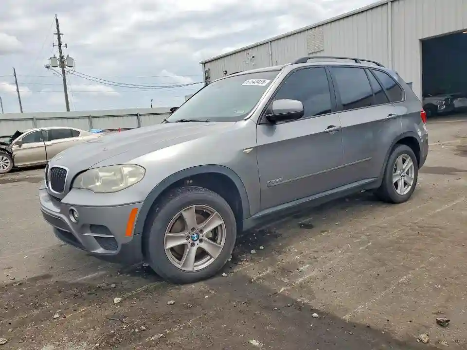 5UXZV4C58D0B03083 2013 BMW X5-0