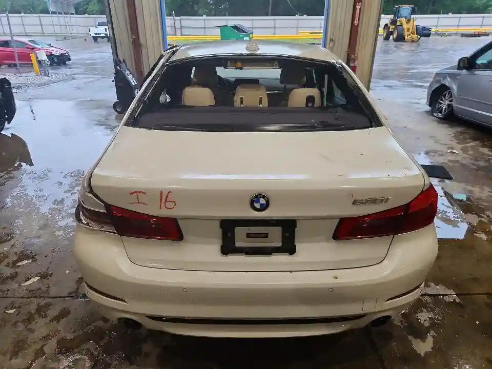 WBAJR3C0XLWW55062 2020 BMW 5 SERIES-5