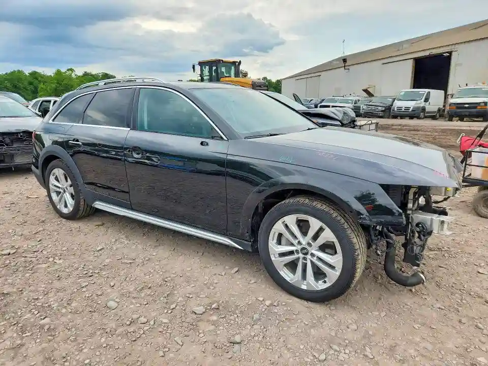 WA18AAF42MA063076 2021 AUDI A4-3