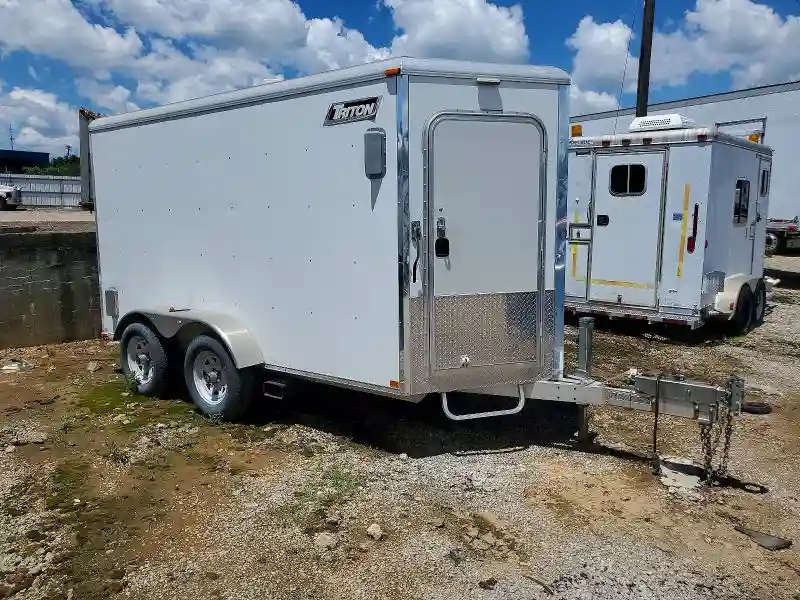 4TCSU1268CHC23385 2011 TRITON TC167-0