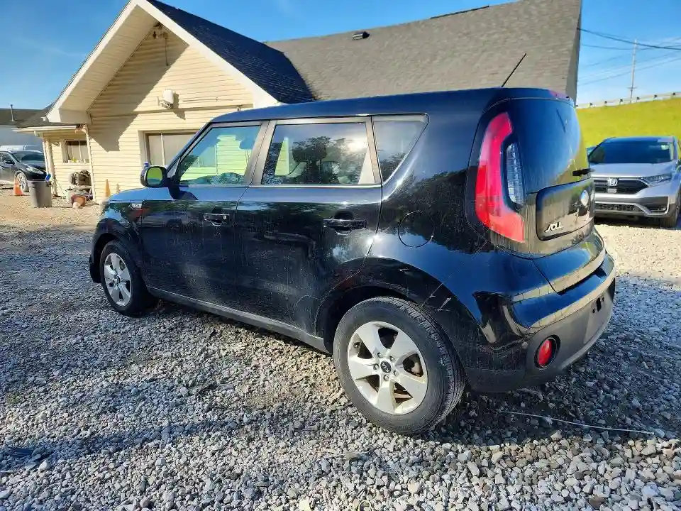 KNDJN2A22J7626336 2018 KIA SOUL-1