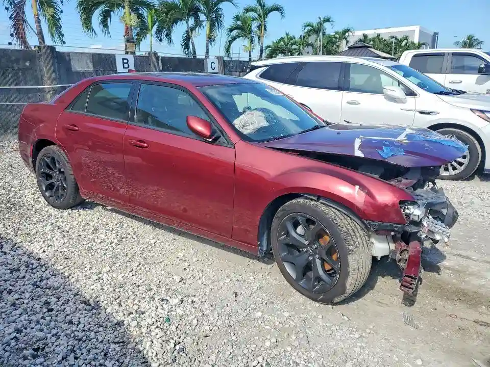 2C3CCABG5KH654015 2019 CHRYSLER 300-3