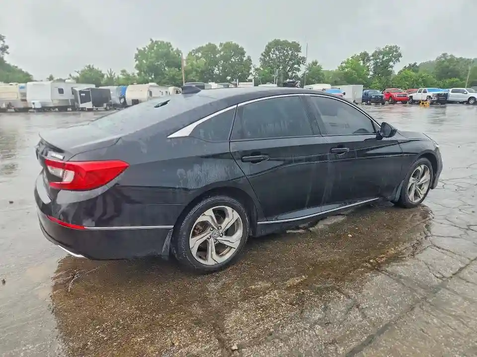 1HGCV1F41JA060607 2018 HONDA ACCORD-2