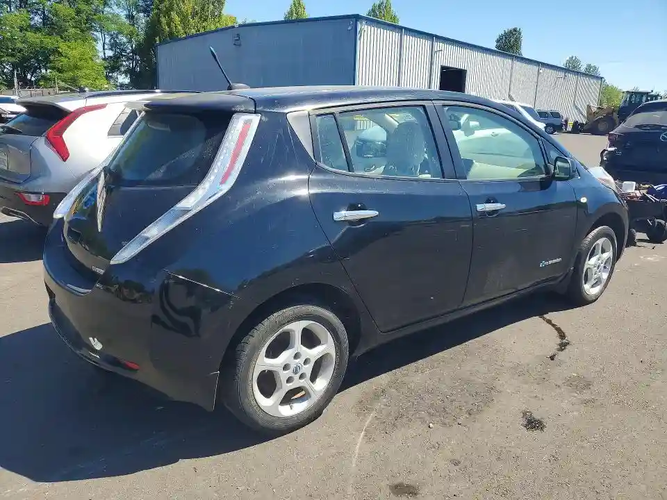 JN1AZ0CP5BT000616 2011 NISSAN LEAF-2