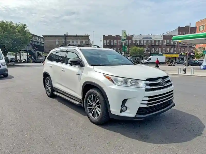 5TDJGRFHXKS070025 2019 TOYOTA HIGHLANDER-0