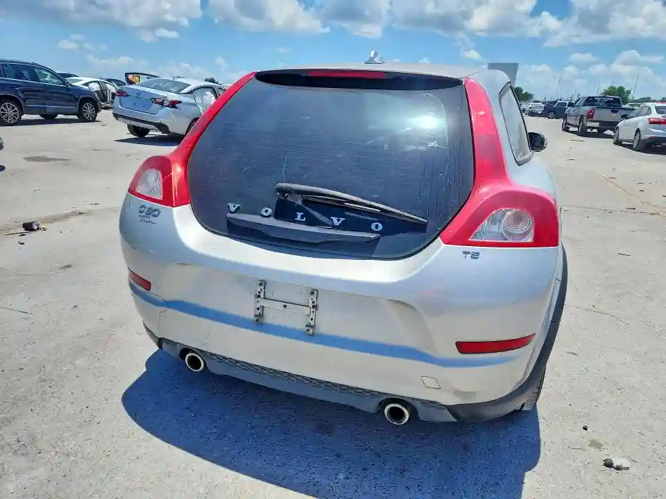 YV1672MK5B2205599 2011 VOLVO C30-5