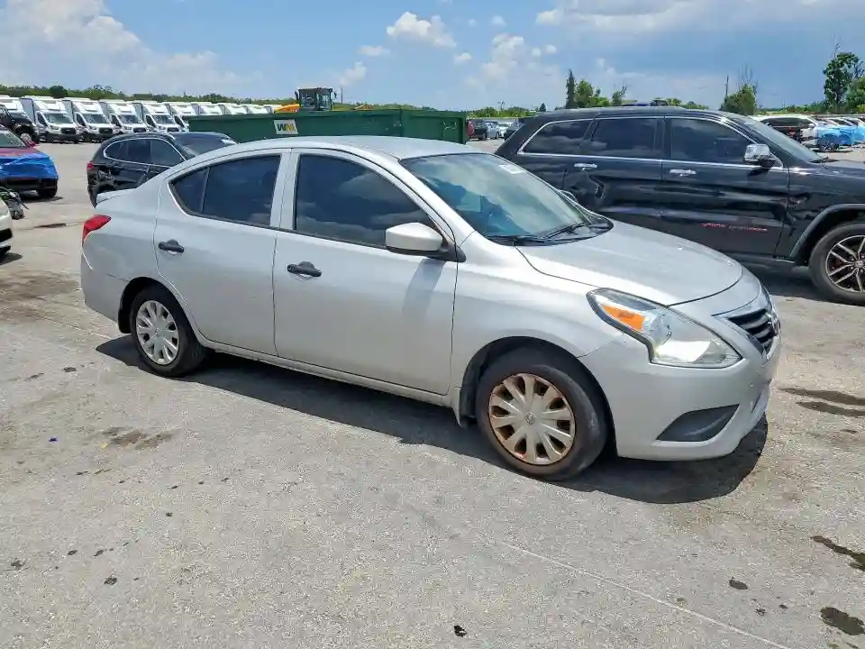 3N1CN7APXJL824887 2018 NISSAN VERSA-3
