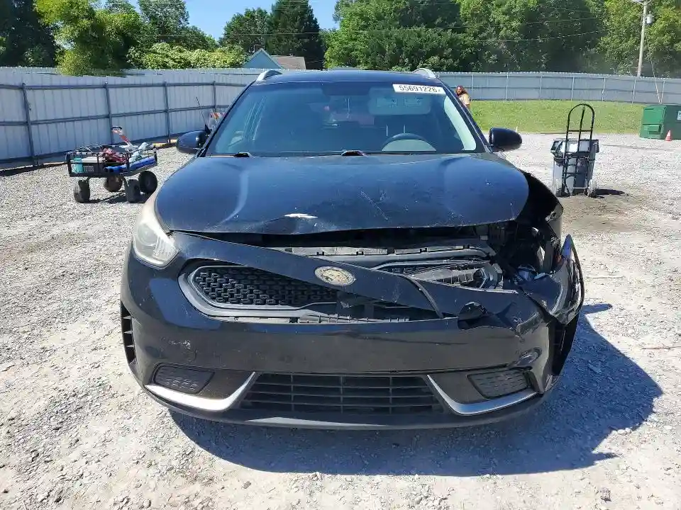KNDCB3LC9H5049274 2017 KIA NIRO-4