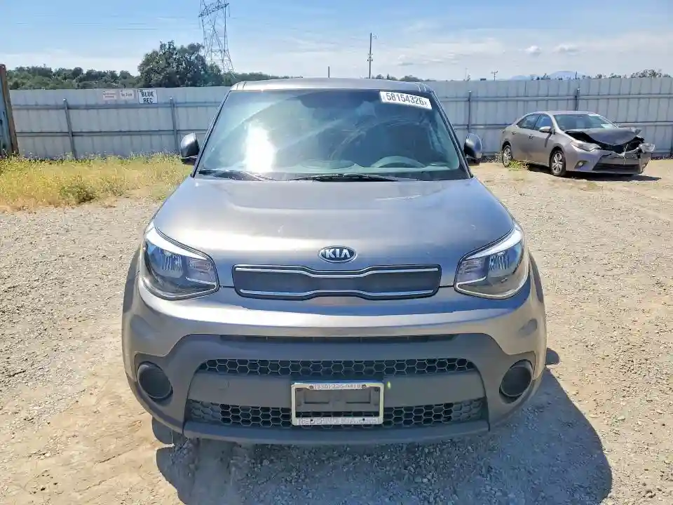 KNDJN2A24J7584865 2018 KIA SOUL-4