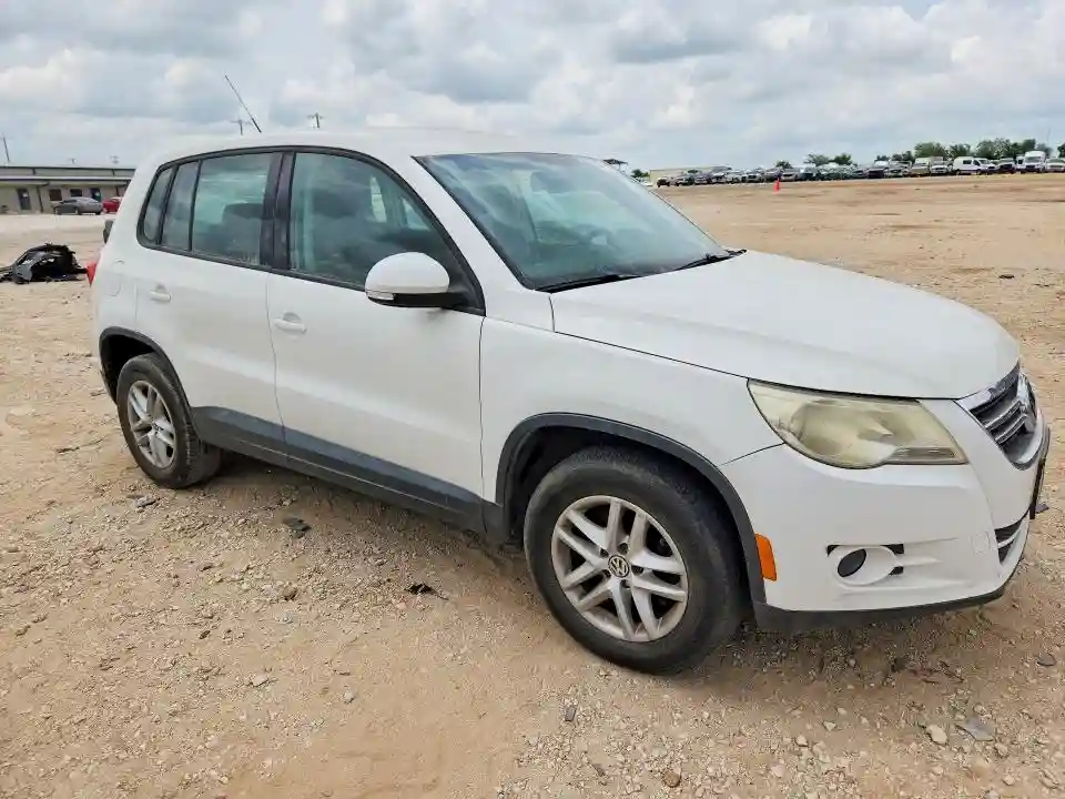 WVGBV7AX3BW510370 2011 VOLKSWAGEN TIGUAN-3