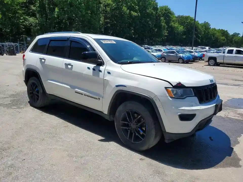 1C4RJFBG3JC236532 2018 JEEP GRAND CHEROKEE-3