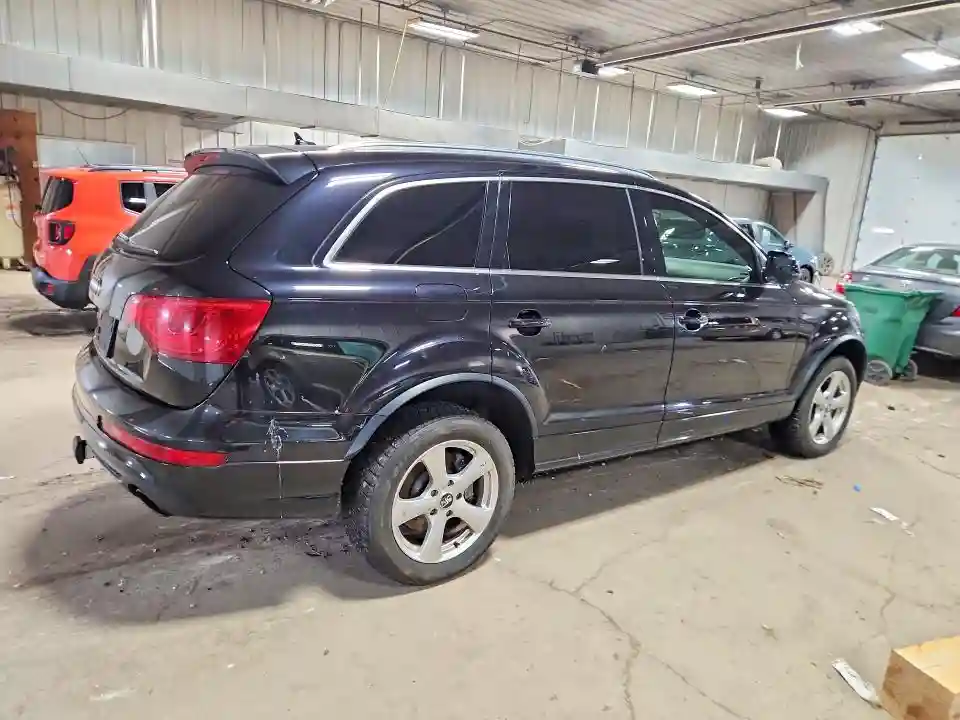 WA1DGAFE2BD010511 2011 AUDI Q7-2