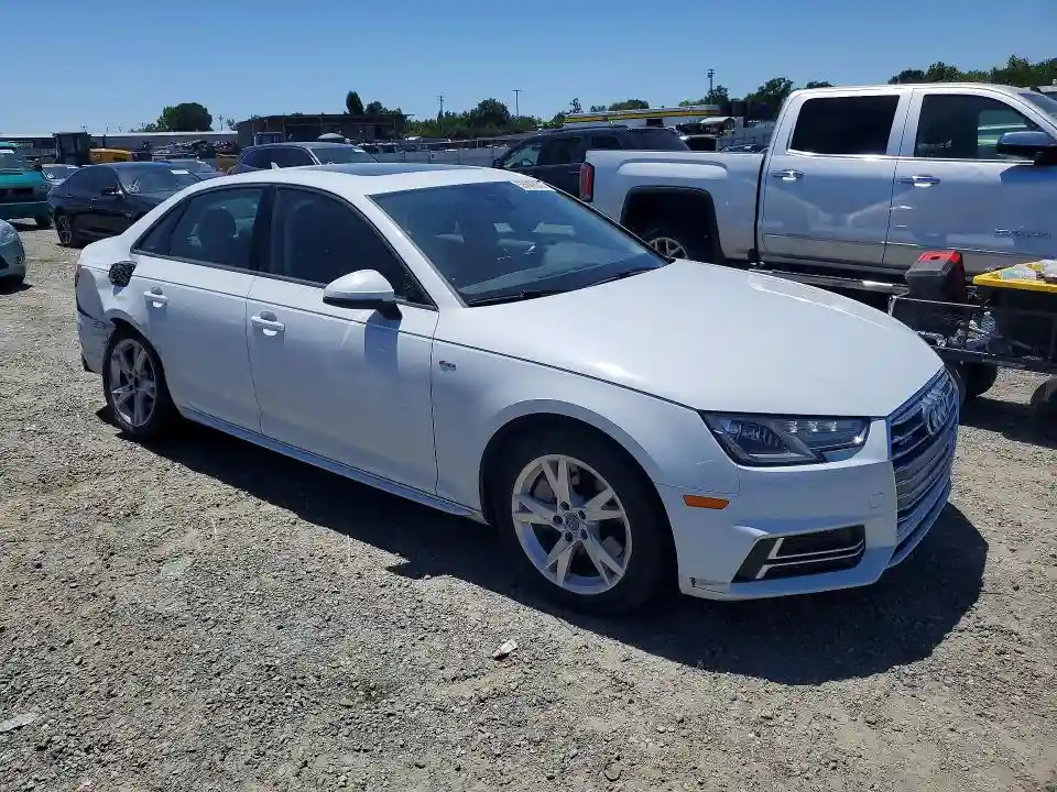 WAUDNAF46JA223042 2018 AUDI A4-3