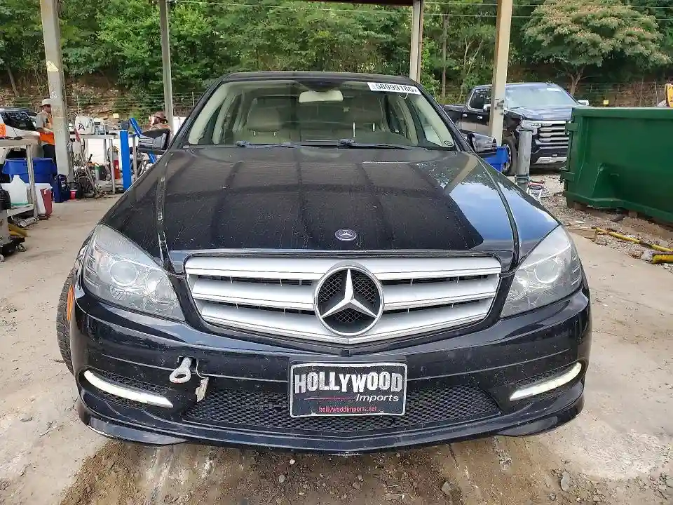 WDDGF8BB1BR187411 2011 MERCEDES-BENZ C 300 4MAT-4