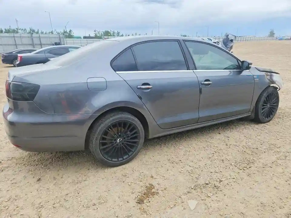3VWDL7AJ0CM371621 2012 VOLKSWAGEN JETTA-2