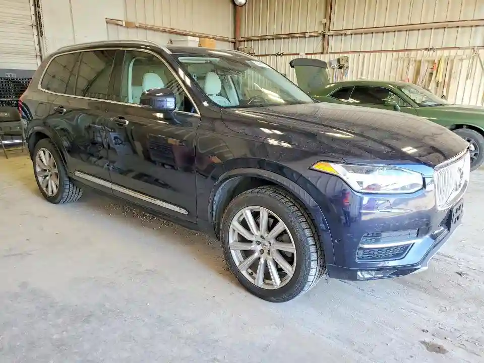YV4A22PL8H1175450 2017 VOLVO XC90-3