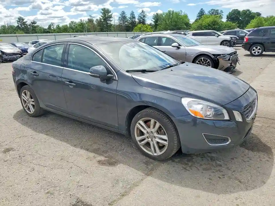 YV1612FH2D2186323 2013 VOLVO S60-3