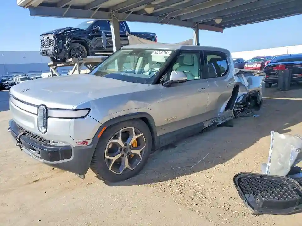 7FCTGAAA8PN025371 2023 RIVIAN RIT-0