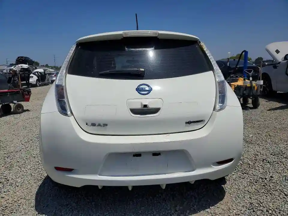1N4AZ0CP2FC329475 2015 NISSAN LEAF-5