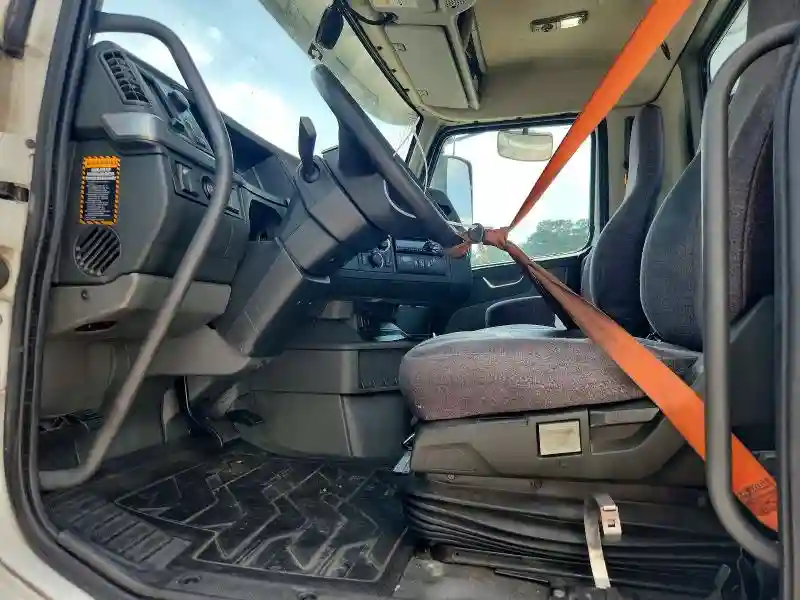 4V4WC9EH1KN219208 2019 VOLVO ALL OTHER-4