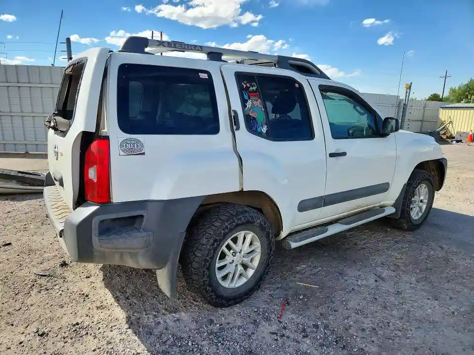 5N1AN0NW2FN655125 2015 NISSAN XTERRA-2