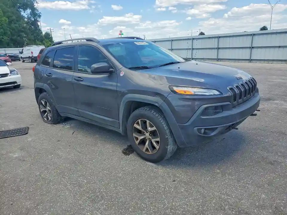 1C4PJMBX9JD610454 2018 JEEP CHEROKEE-3